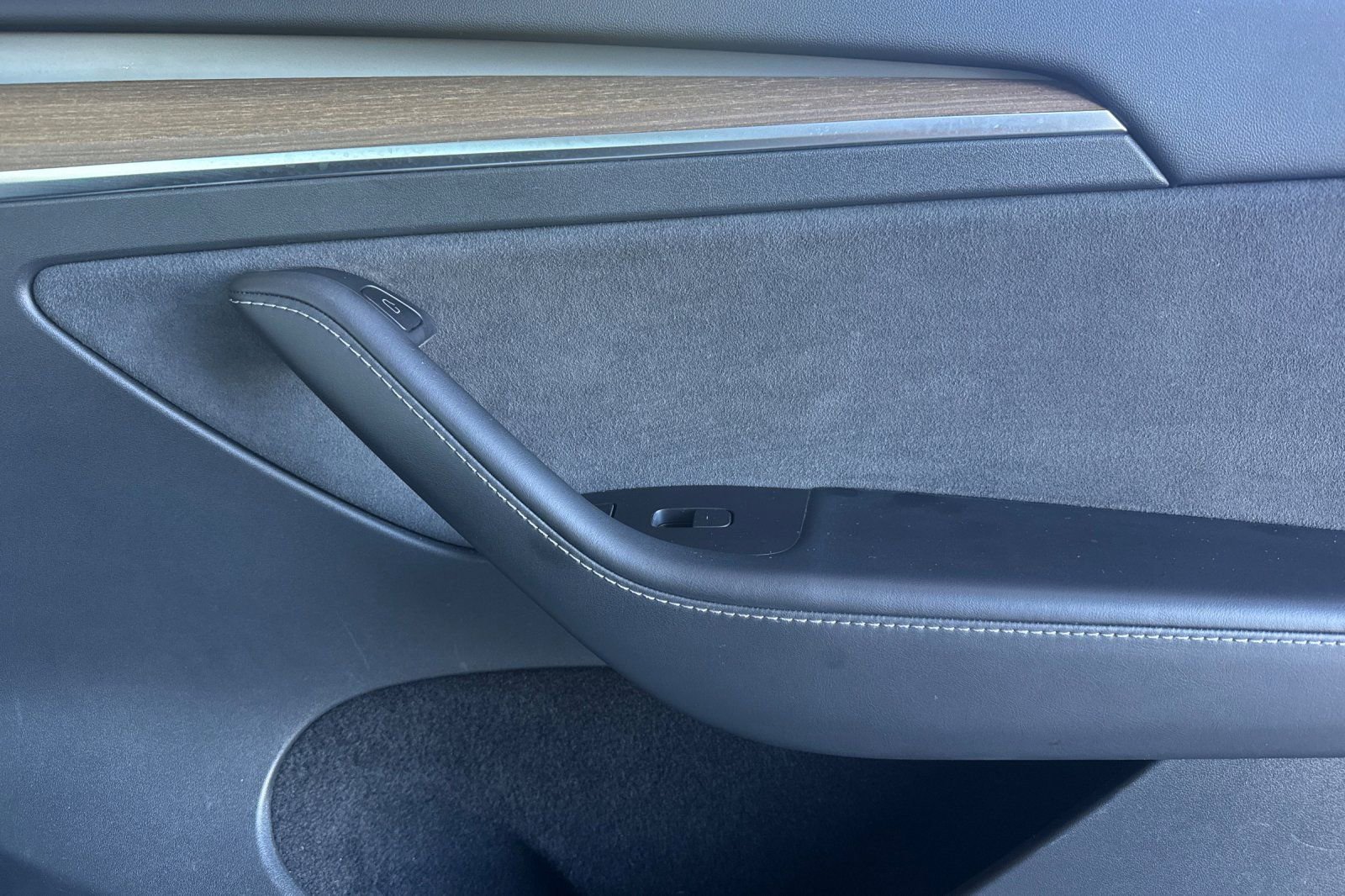 Used 2023 Tesla Model Y Long Range image 21