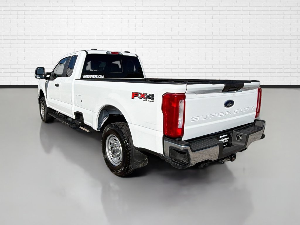 Used 2025 Ford F250 XL w/ FX4 Off-Road Package AWD/4WD image 7