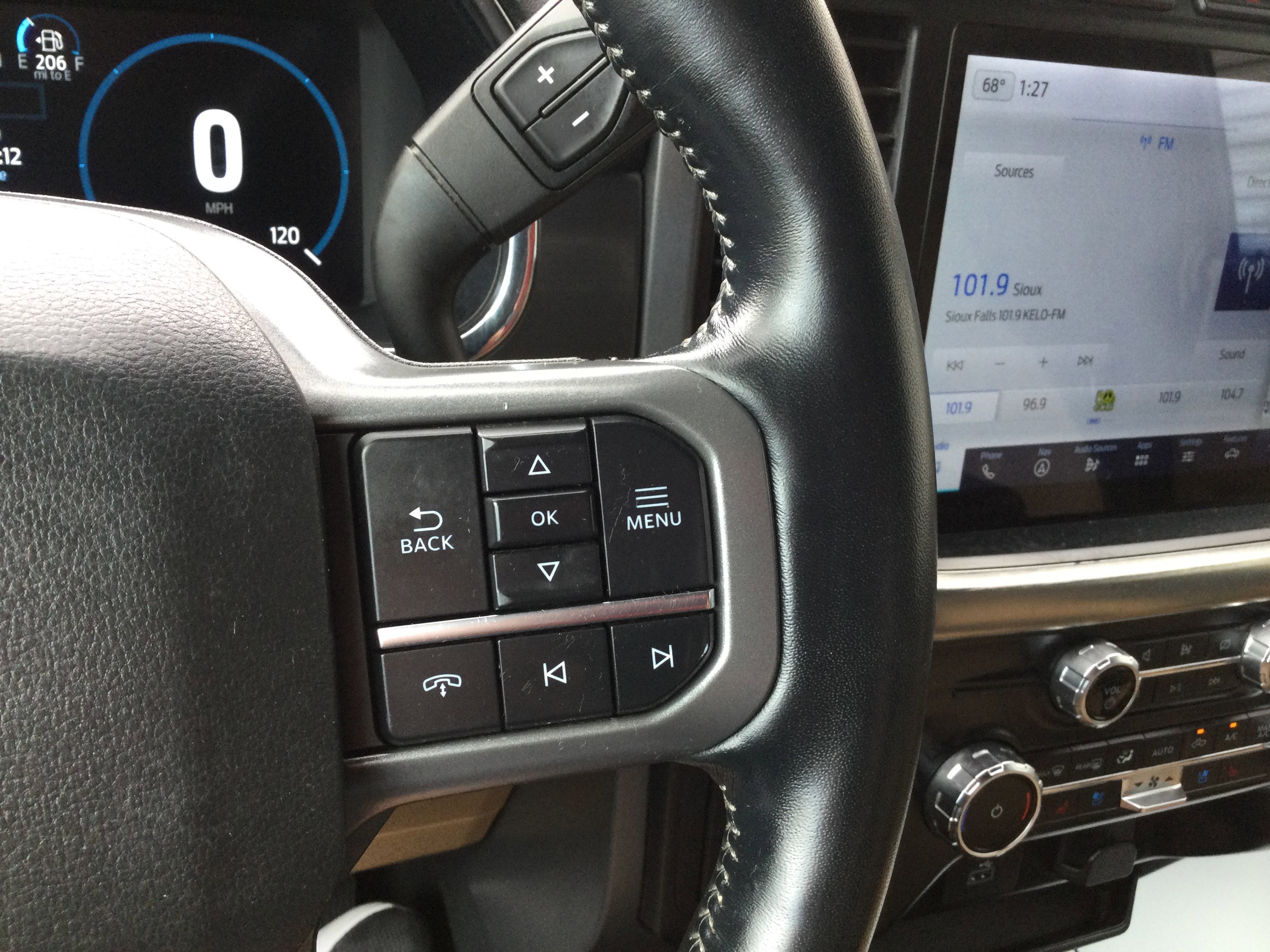 Used 2022 Ford F150 Lariat AWD/4WD image 17