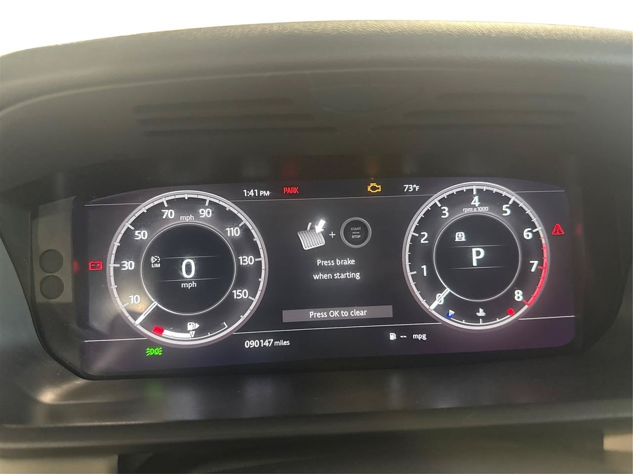 Used 2020 Land Rover Discovery Landmark AWD/4WD image 17