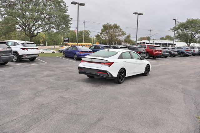 Used 2026 Hyundai Elantra Sport FWD image 7