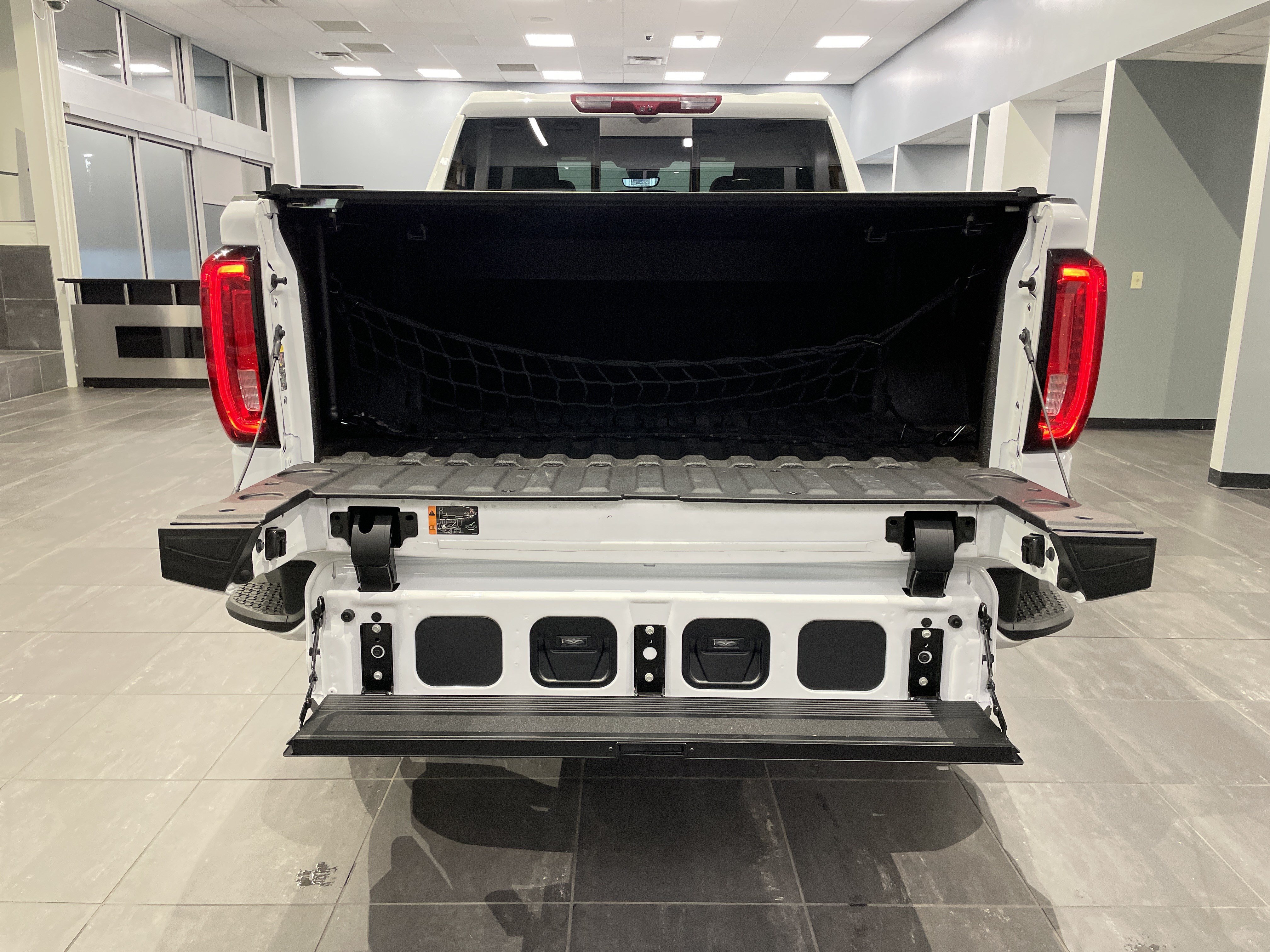 Used 2025 GMC Sierra 1500 AT4 w/ AT4 Premium Package AWD/4WD image 40