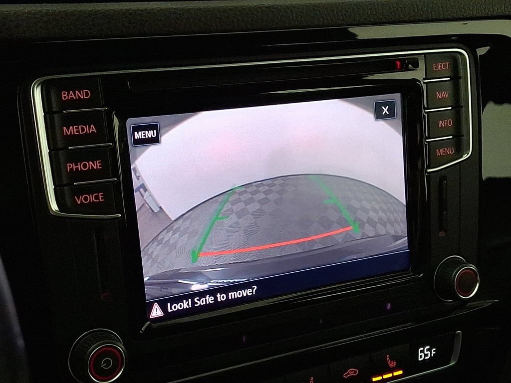 Used 2017 Volkswagen Jetta GLI FWD image 4