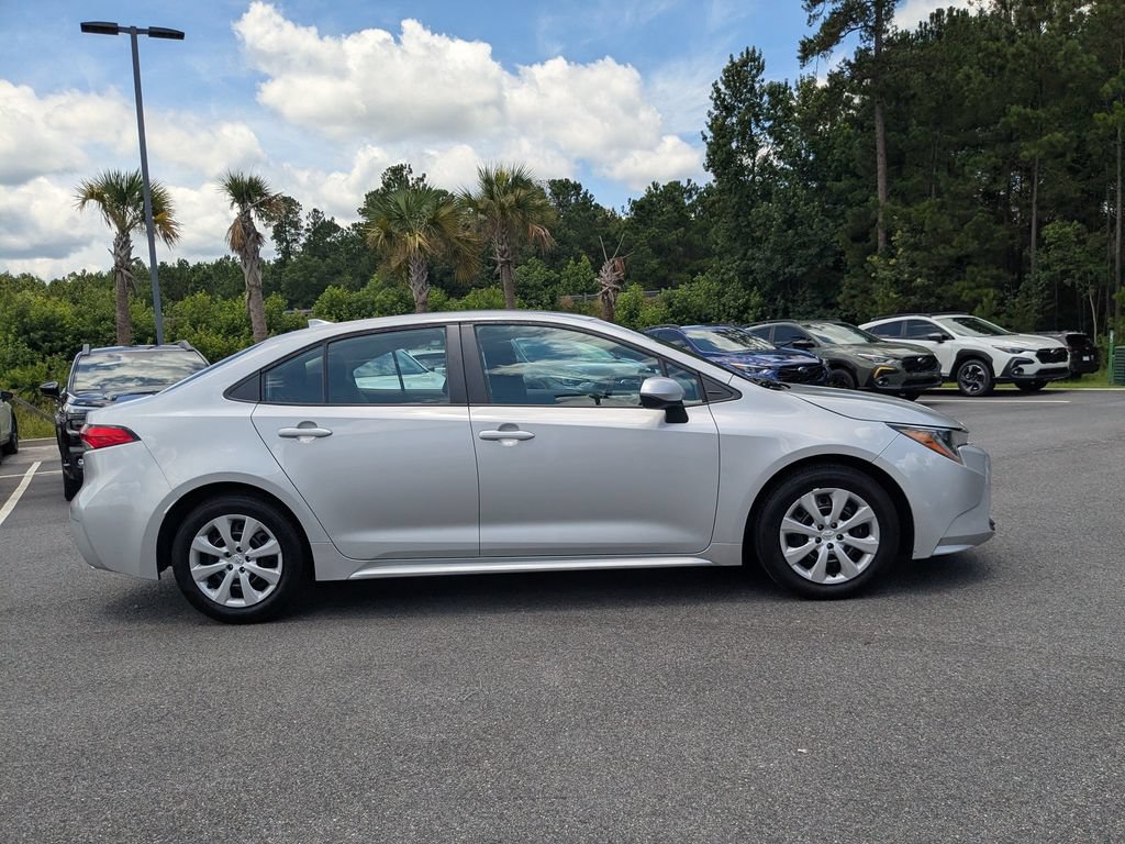 Used 2024 Toyota Corolla LE FWD image 3