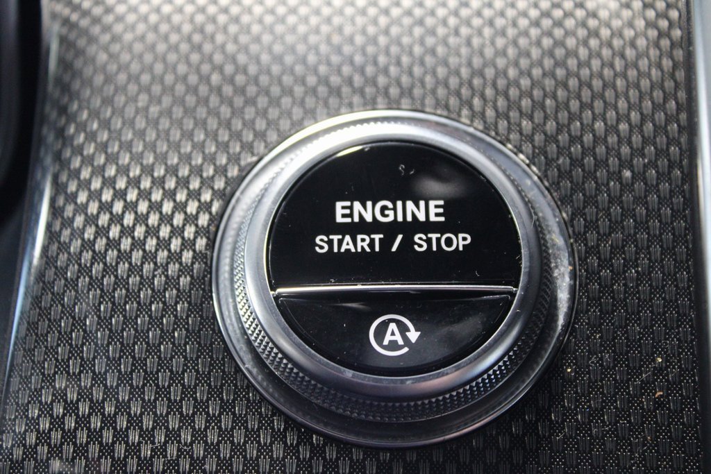 Used 2024 Mercedes-Benz GLC 43 AMG 4MATIC image 35