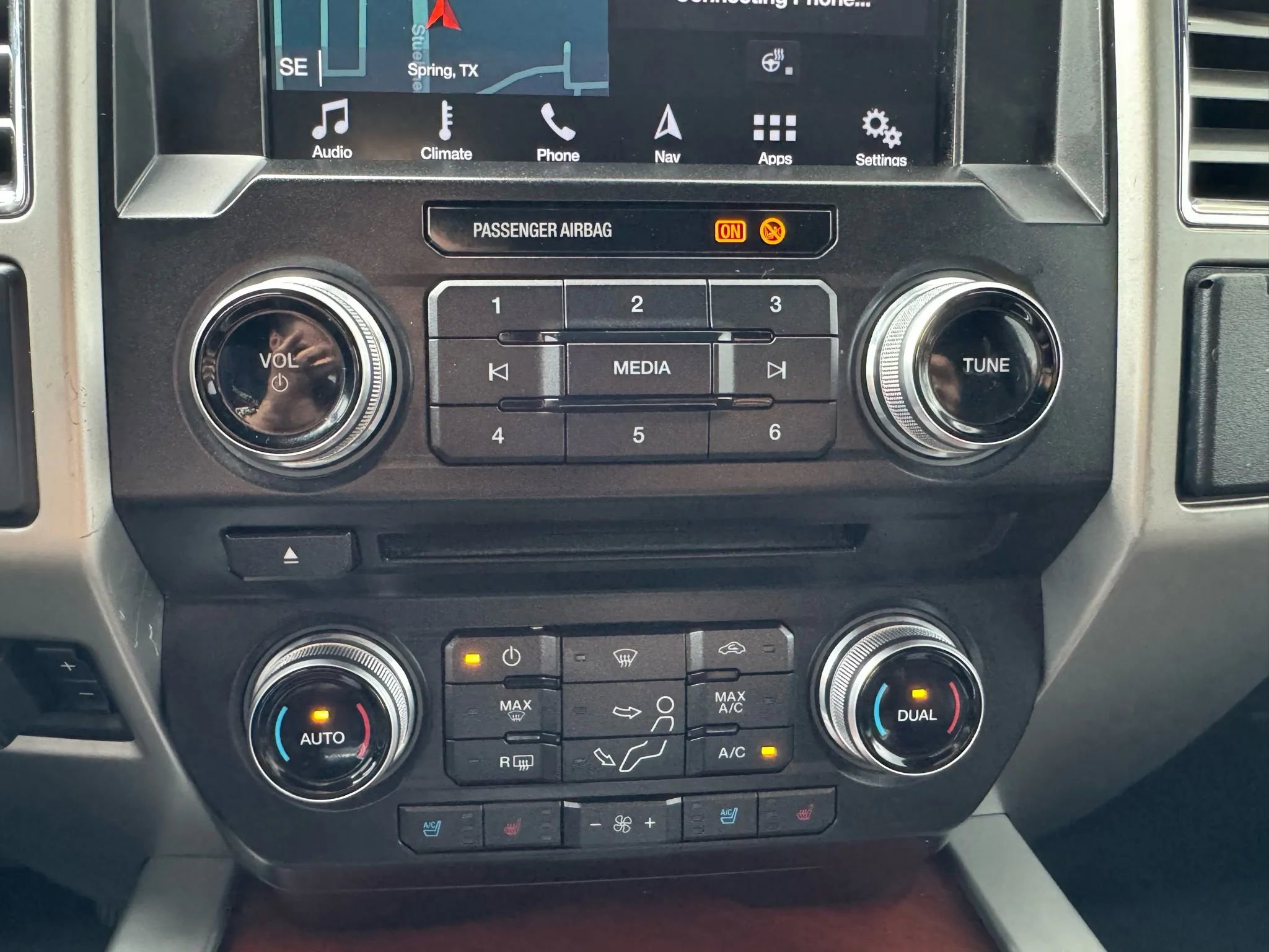 Used 2017 Ford F350 King Ranch w/ Tow Technology Bundle AWD/4WD image 45