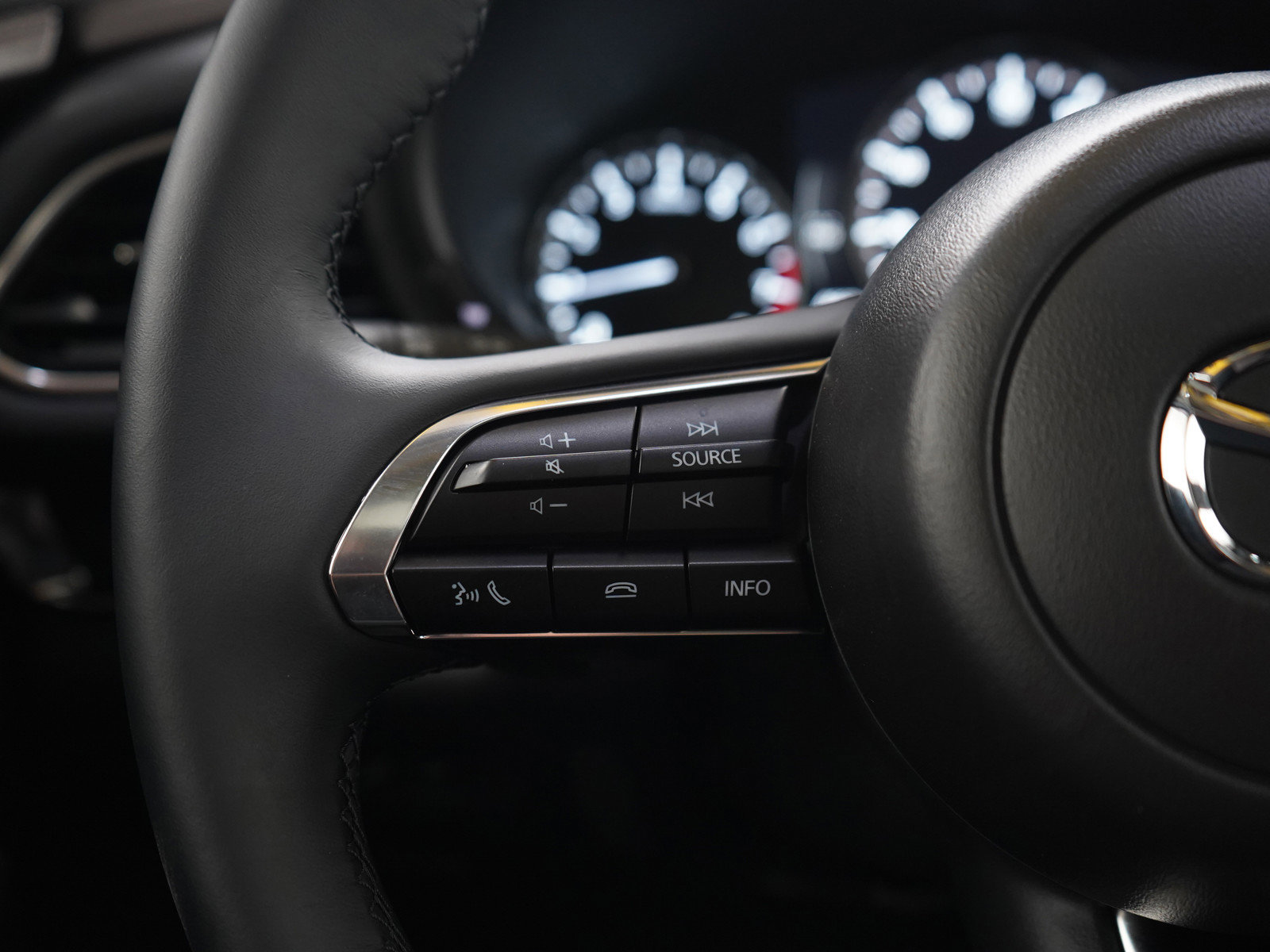 Used 2025 MAZDA CX-30 AWD 2.5 S w/ Premium Package image 27