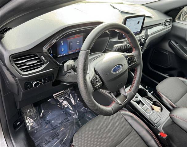 Used 2024 Ford Escape ST-Line AWD/4WD image 11