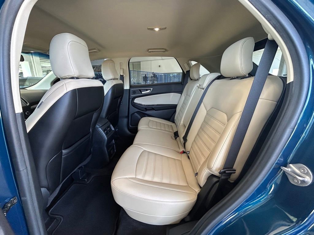 Used 2020 Ford Edge SEL w/ Cold Weather Package FWD image 31
