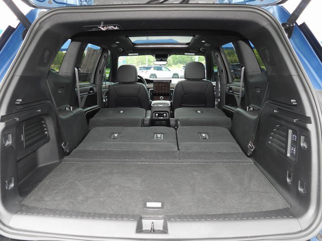 Used 2025 GMC Acadia Denali w/ Super Cruise Package image 57