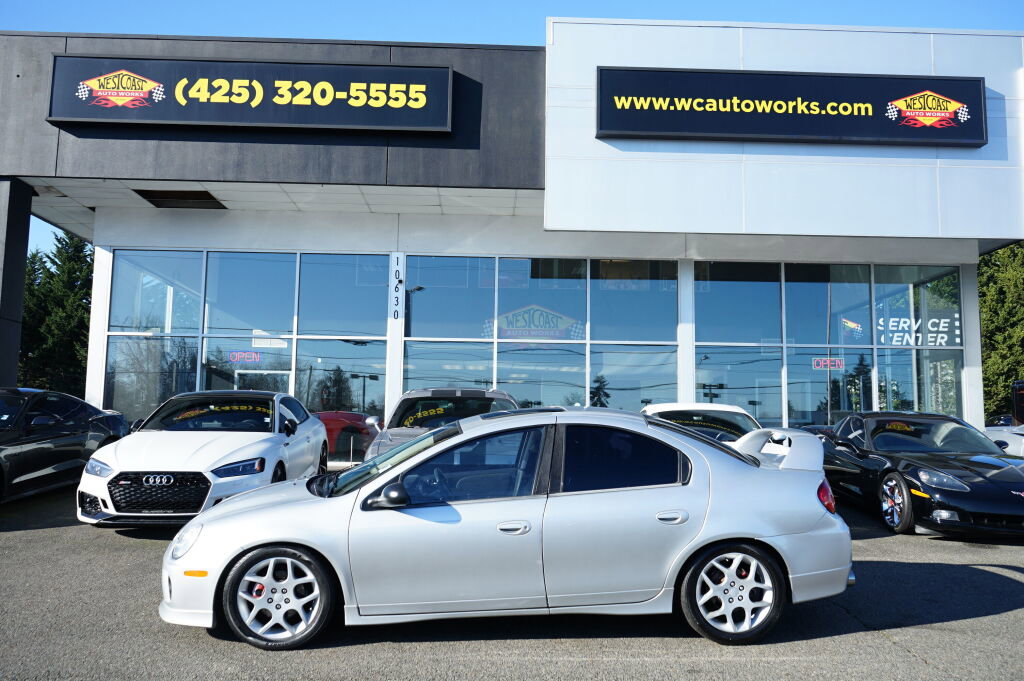 Used 2004 Dodge Neon image 2