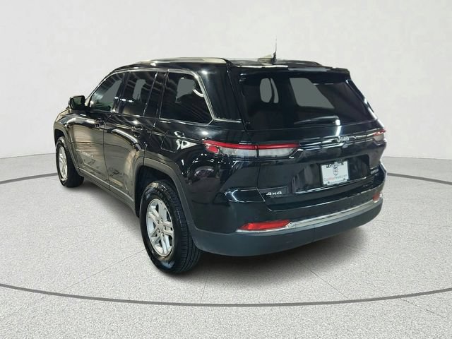 Used 2024 Jeep Grand Cherokee Laredo AWD/4WD image 4