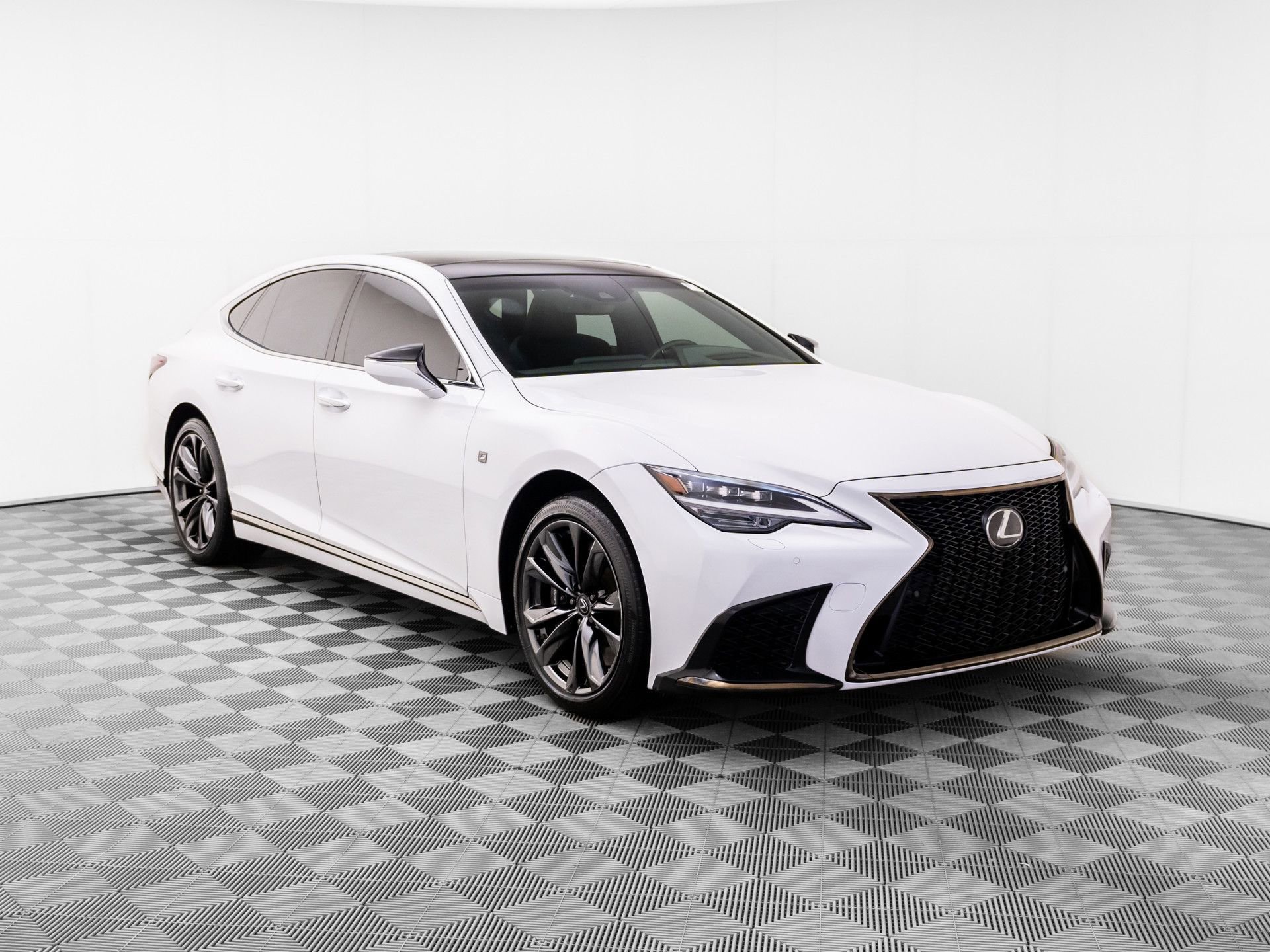 Used 2021 Lexus LS 500 F Sport w/ Accessory Package (Z2) image 9