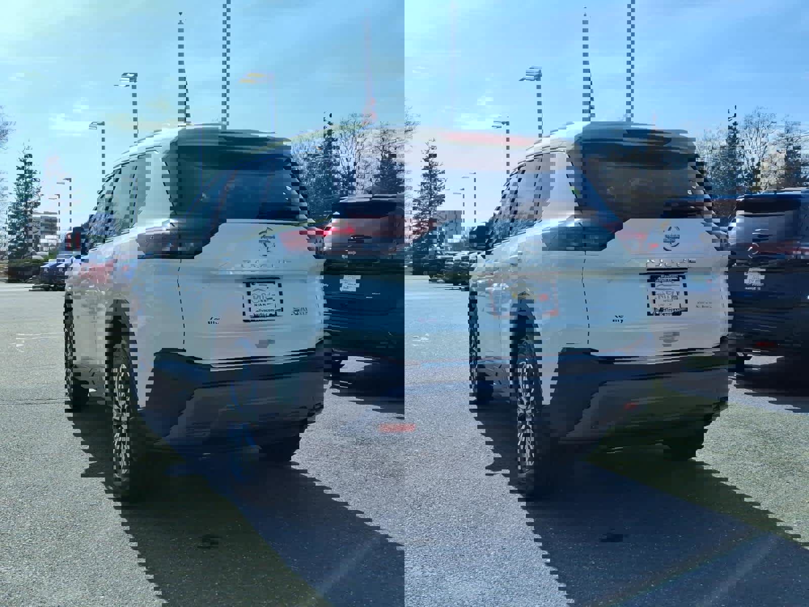 Certified 2023 Nissan Rogue SV w/ SV Premium B Package image 6