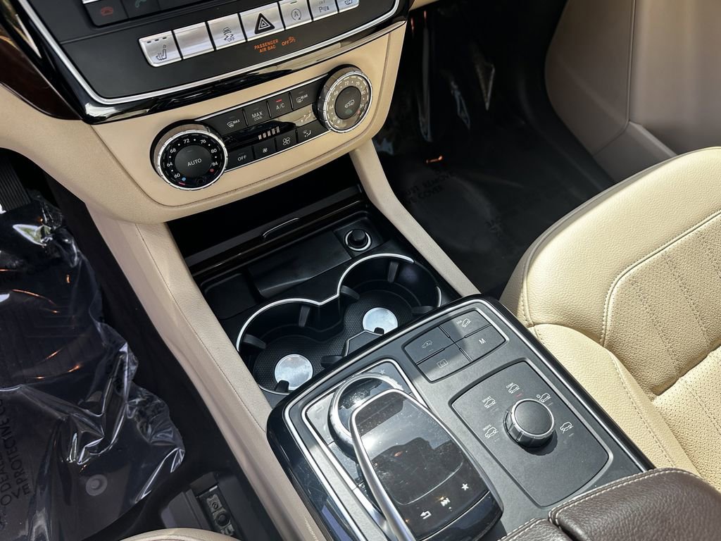 Used 2017 Mercedes-Benz GLS 450 4MATIC image 32