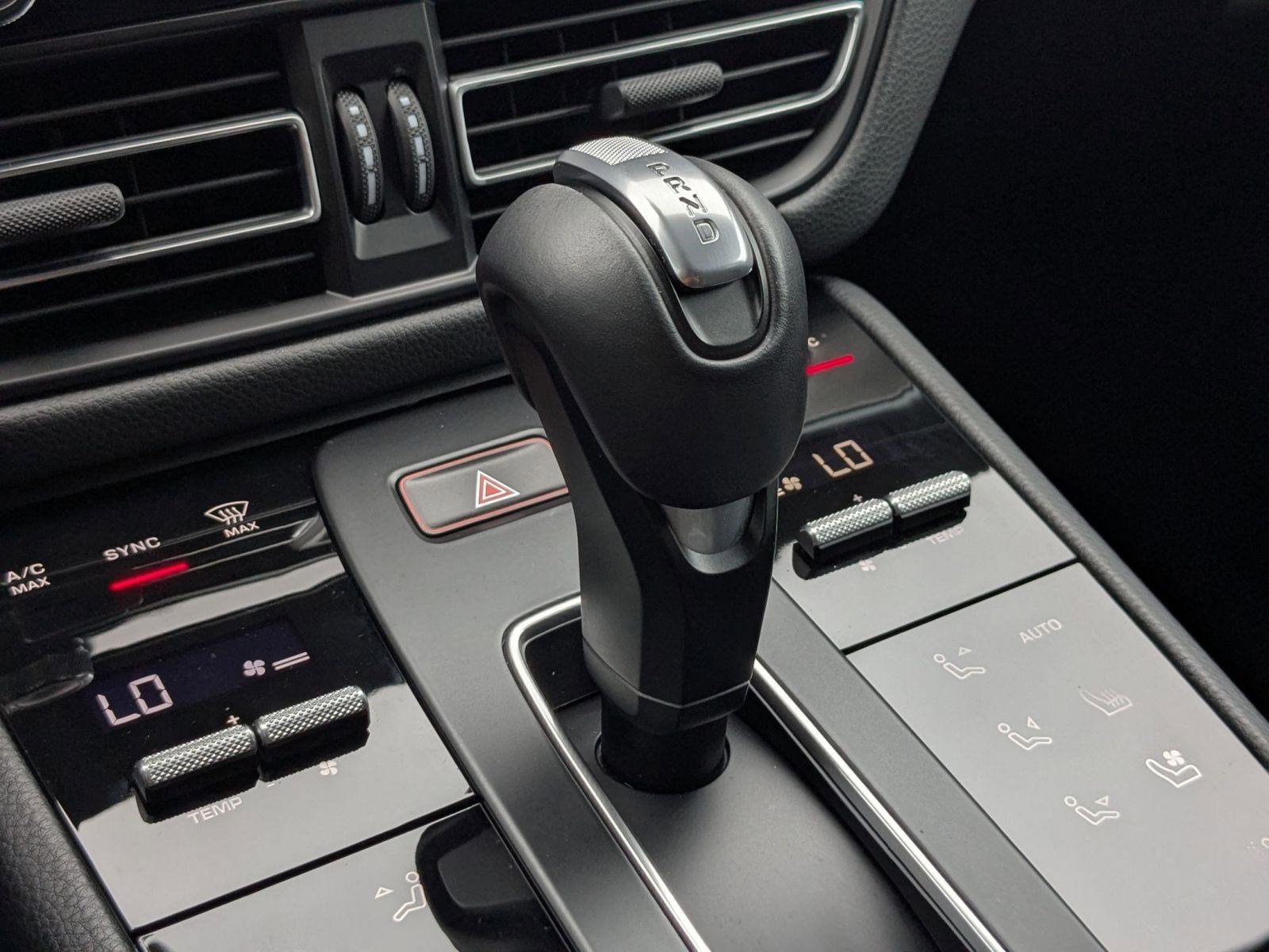 Certified 2026 Porsche Macan AWD/4WD image 20