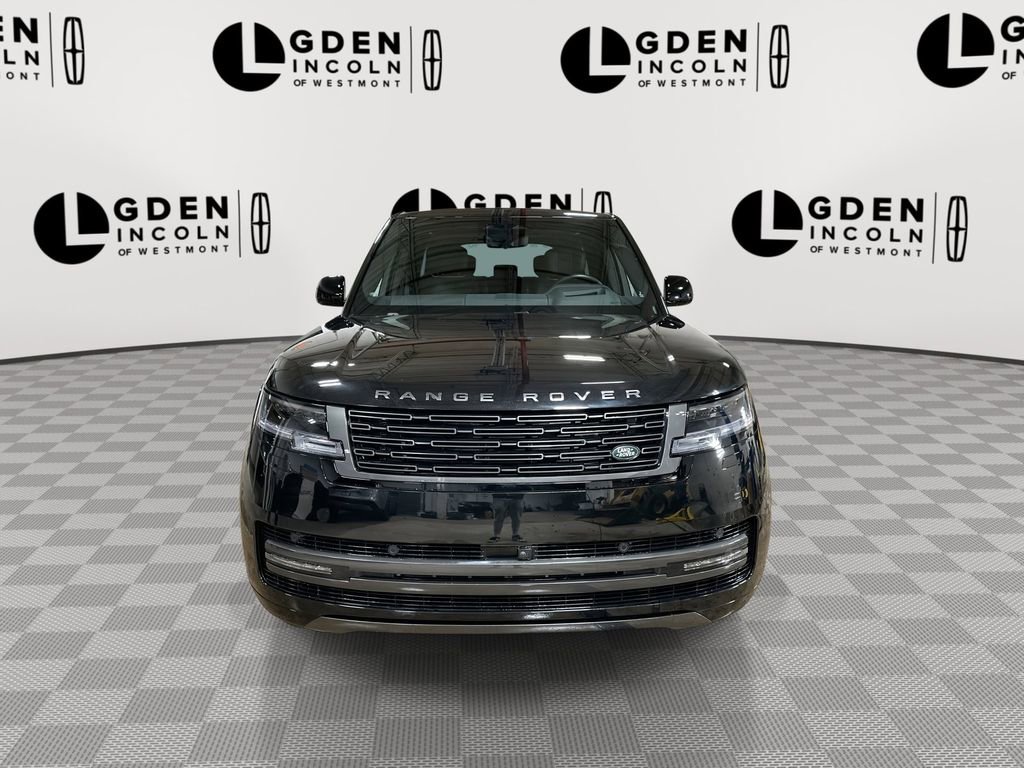 Used 2025 Land Rover Range Rover Autobiography image 3