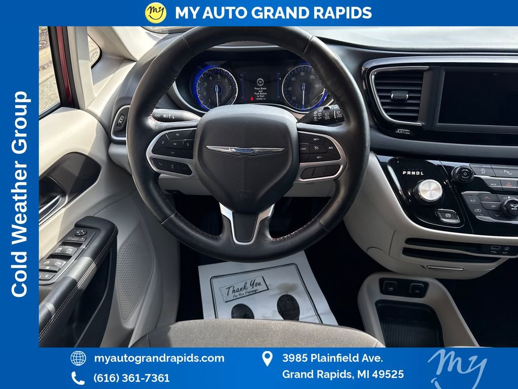 Used 2020 Chrysler Pacifica Touring w/ Cold Weather Group FWD image 13