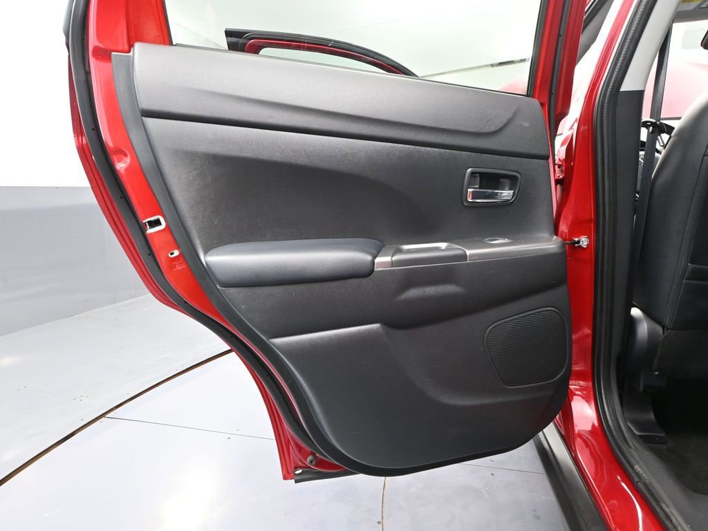 Used 2022 Mitsubishi Outlander Sport SE image 35