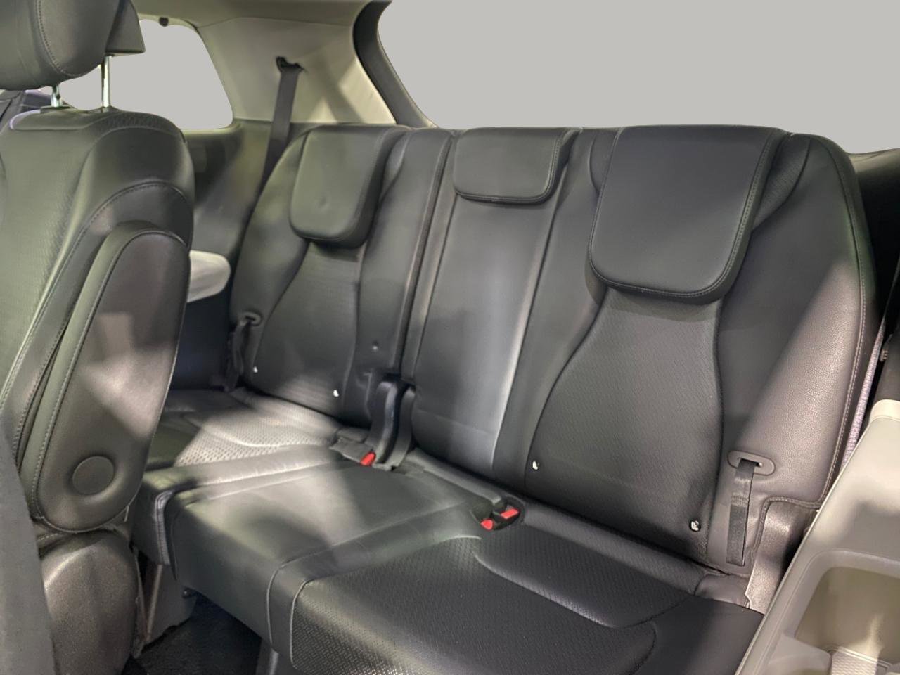 Used 2022 Kia Carnival SX Prestige image 10