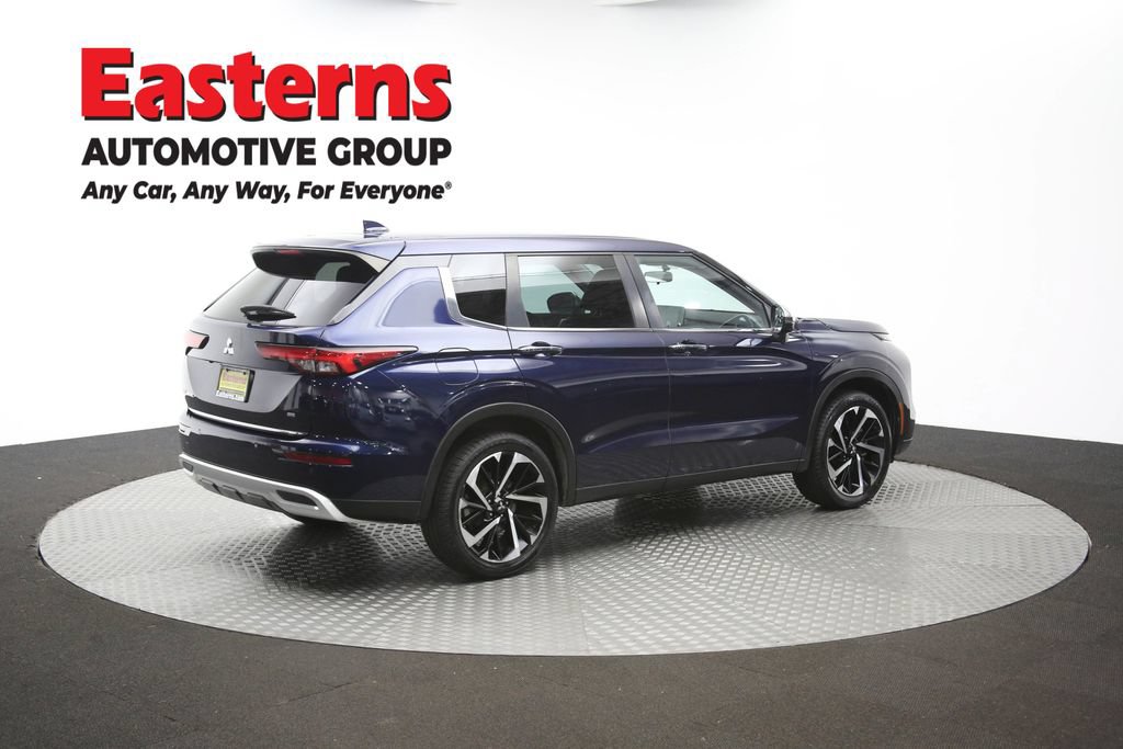 Used 2023 Mitsubishi Outlander SE AWD/4WD image 42