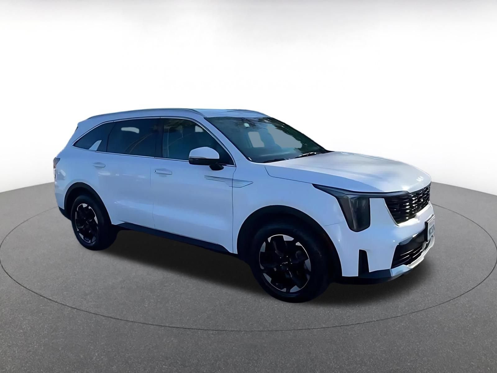 Used 2024 Kia Sorento S FWD image 2