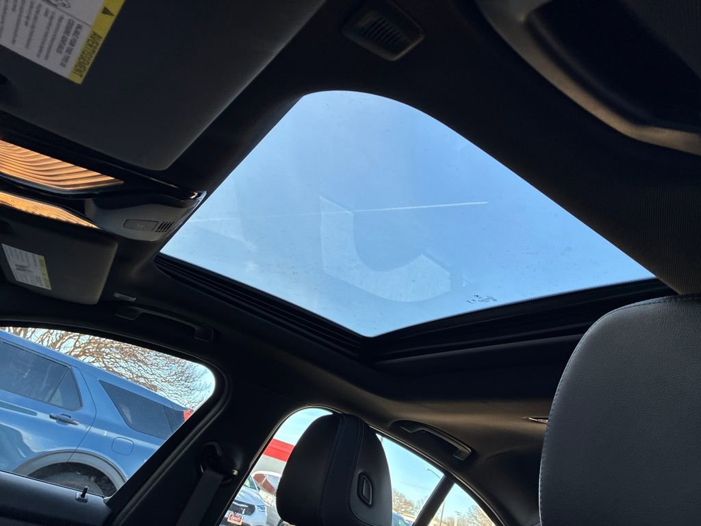 Used 2024 BMW M340i xDrive w/ Premium Package image 26