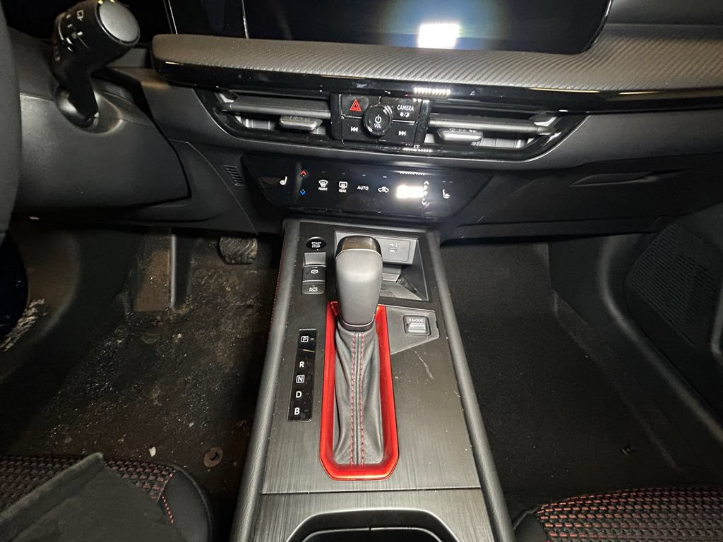 New 2026 Nissan Kicks SR w/ Cold Weather Package AWD/4WD image 12