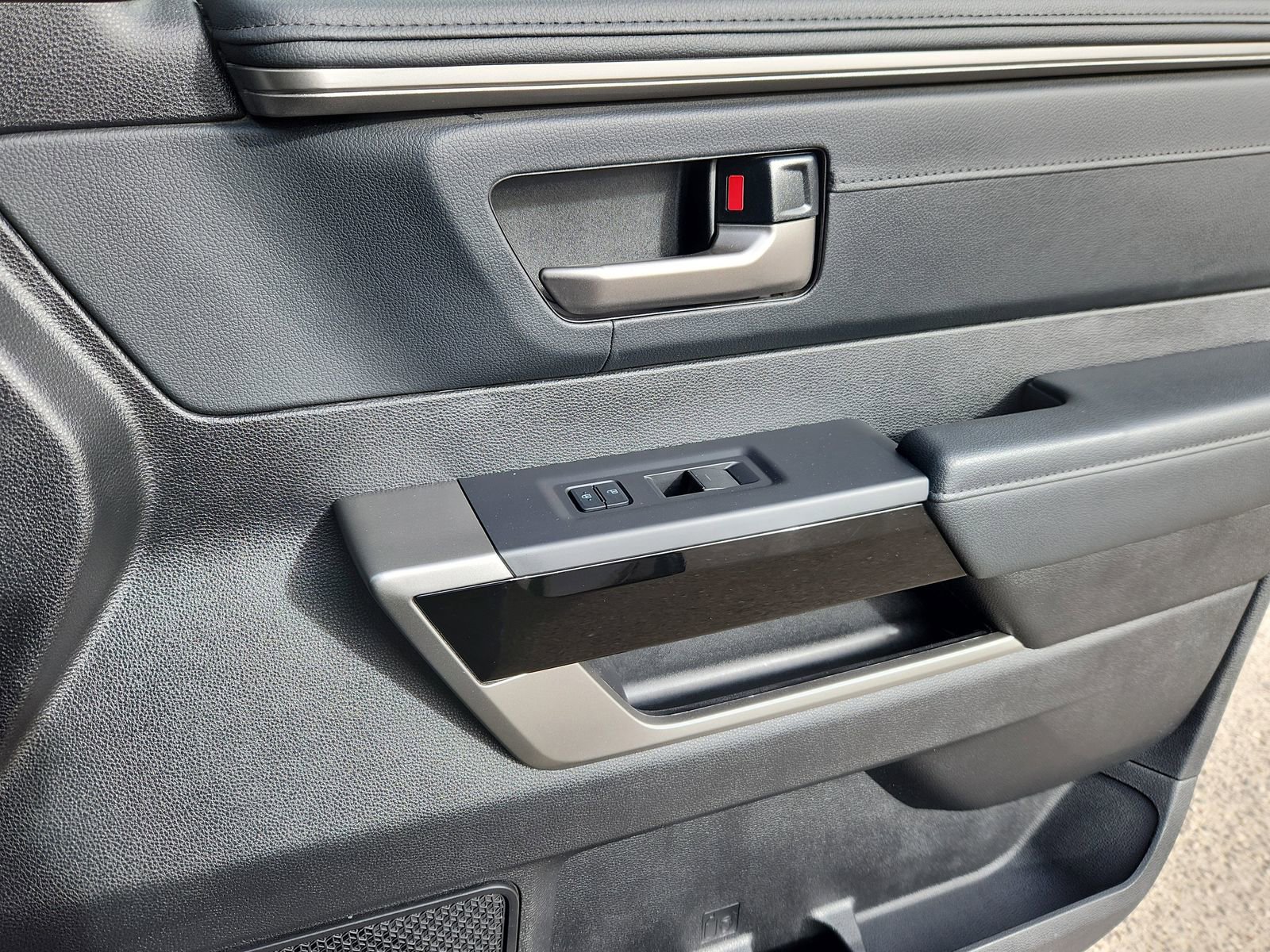 Used 2023 Toyota Tundra Limited image 15