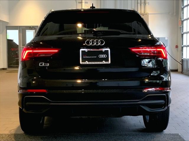 Certified 2025 Audi Q3 2.0T Premium w/ Convenience Package AWD/4WD image 6