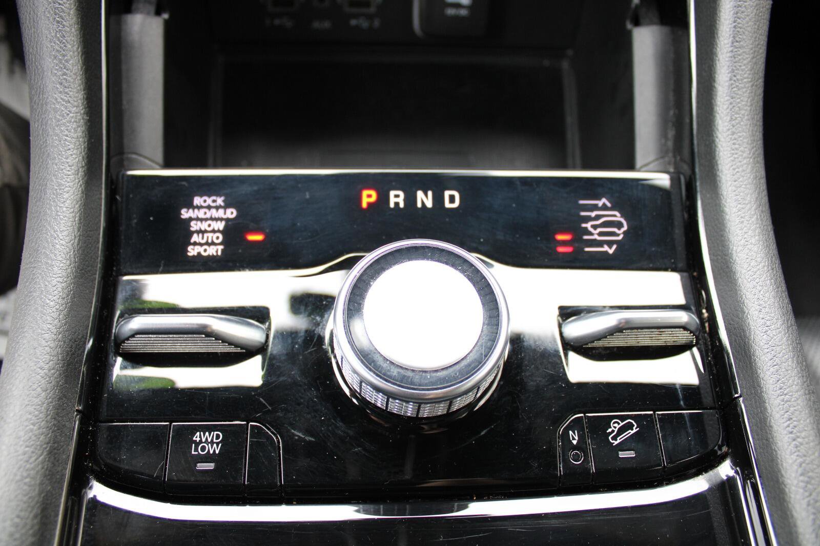 Used 2023 Jeep Grand Cherokee L Overland w/ Advanced Protech Group III AWD/4WD image 25