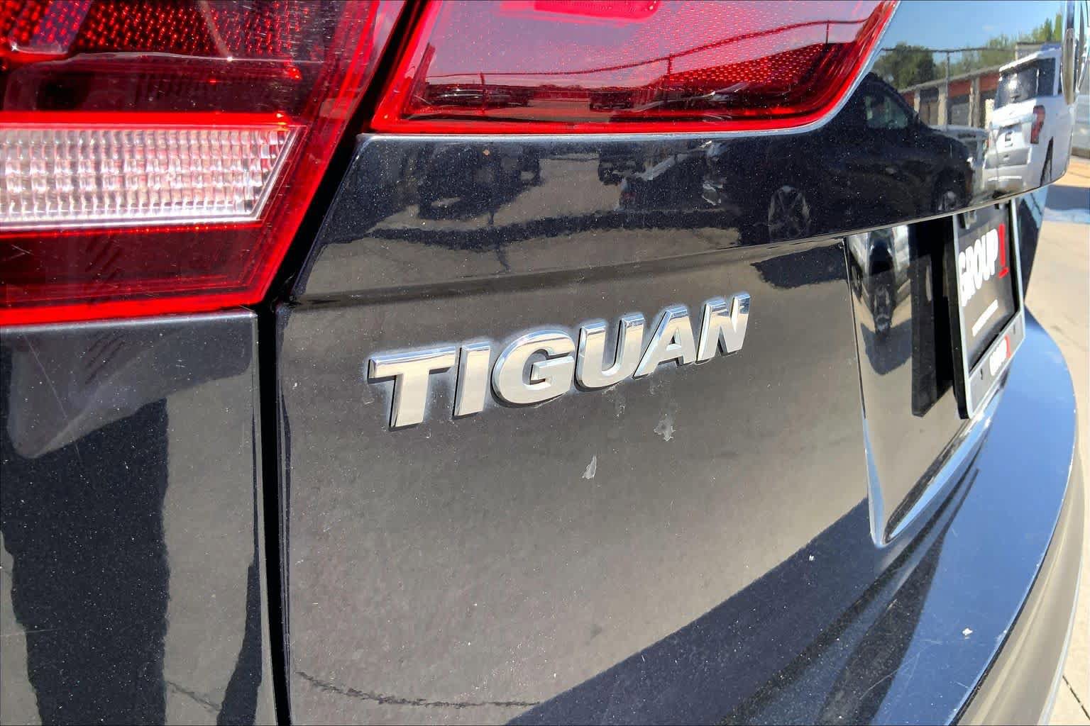 Used 2018 Volkswagen Tiguan S FWD image 29