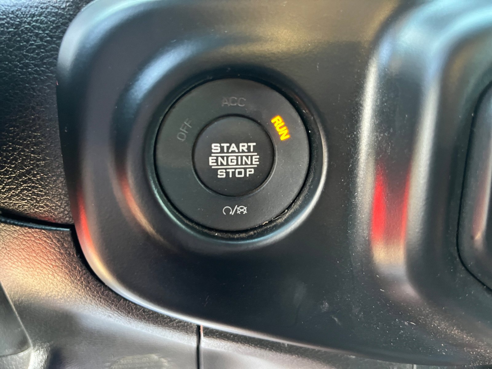 Certified 2023 Jeep Gladiator Overland w/ Trailer Tow Package image 30