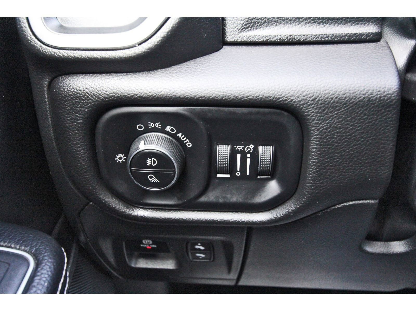 Used 2023 RAM 1500 Laramie image 18