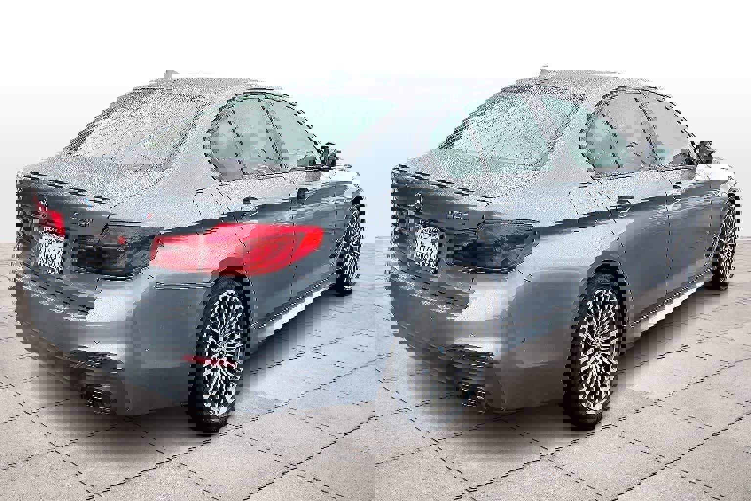 Used 2020 BMW M550i xDrive image 15