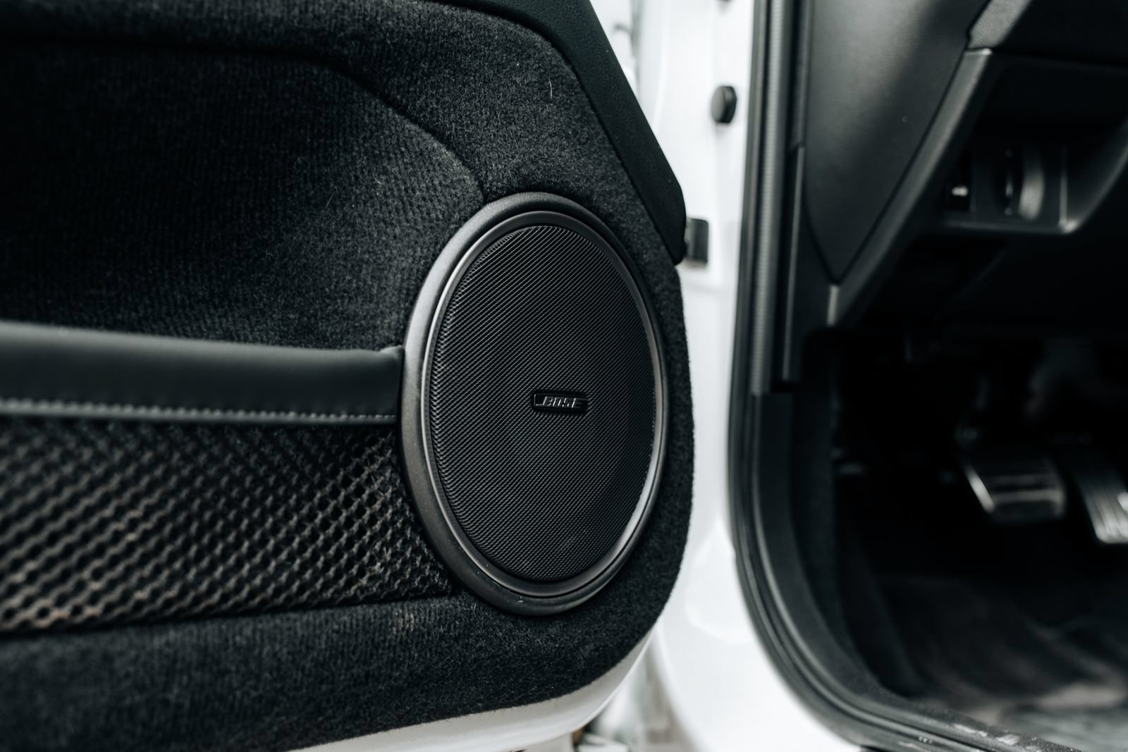 Used 2014 Nissan GT-R Black Edition AWD/4WD image 33