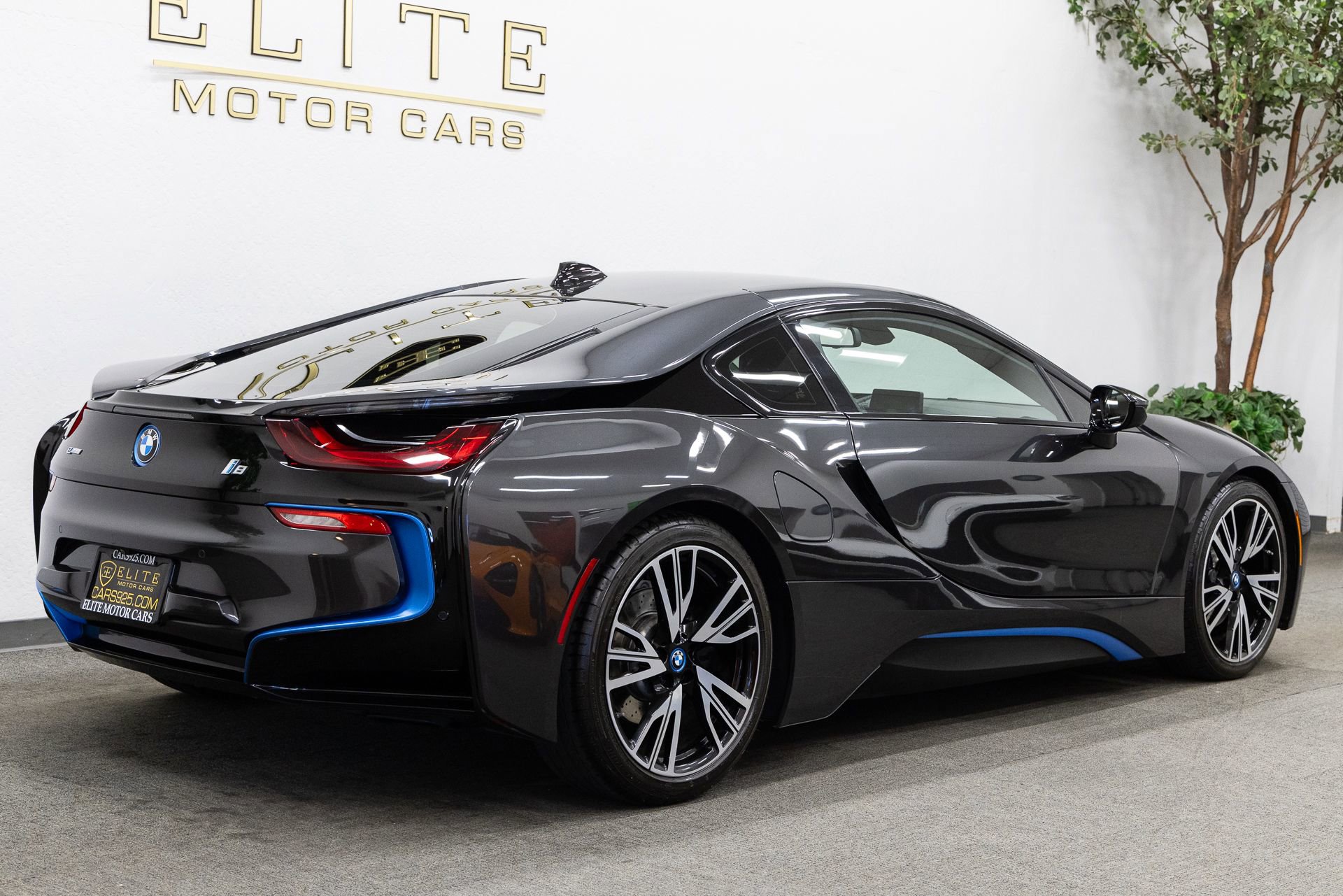 Used 2016 BMW i8 AWD/4WD image 10
