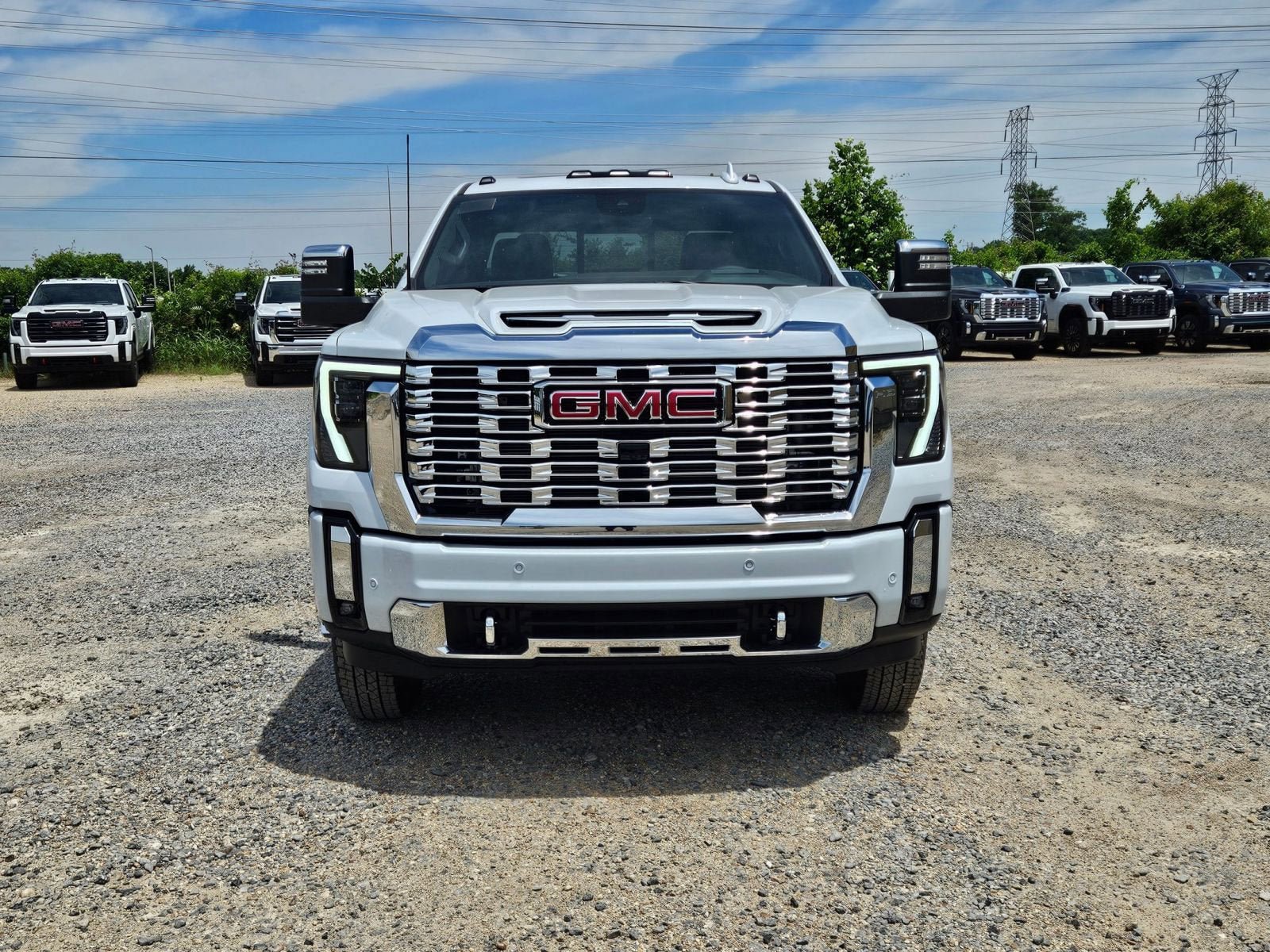 New 2026 GMC Sierra 3500 Denali w/ Denali Reserve Package AWD/4WD image 9