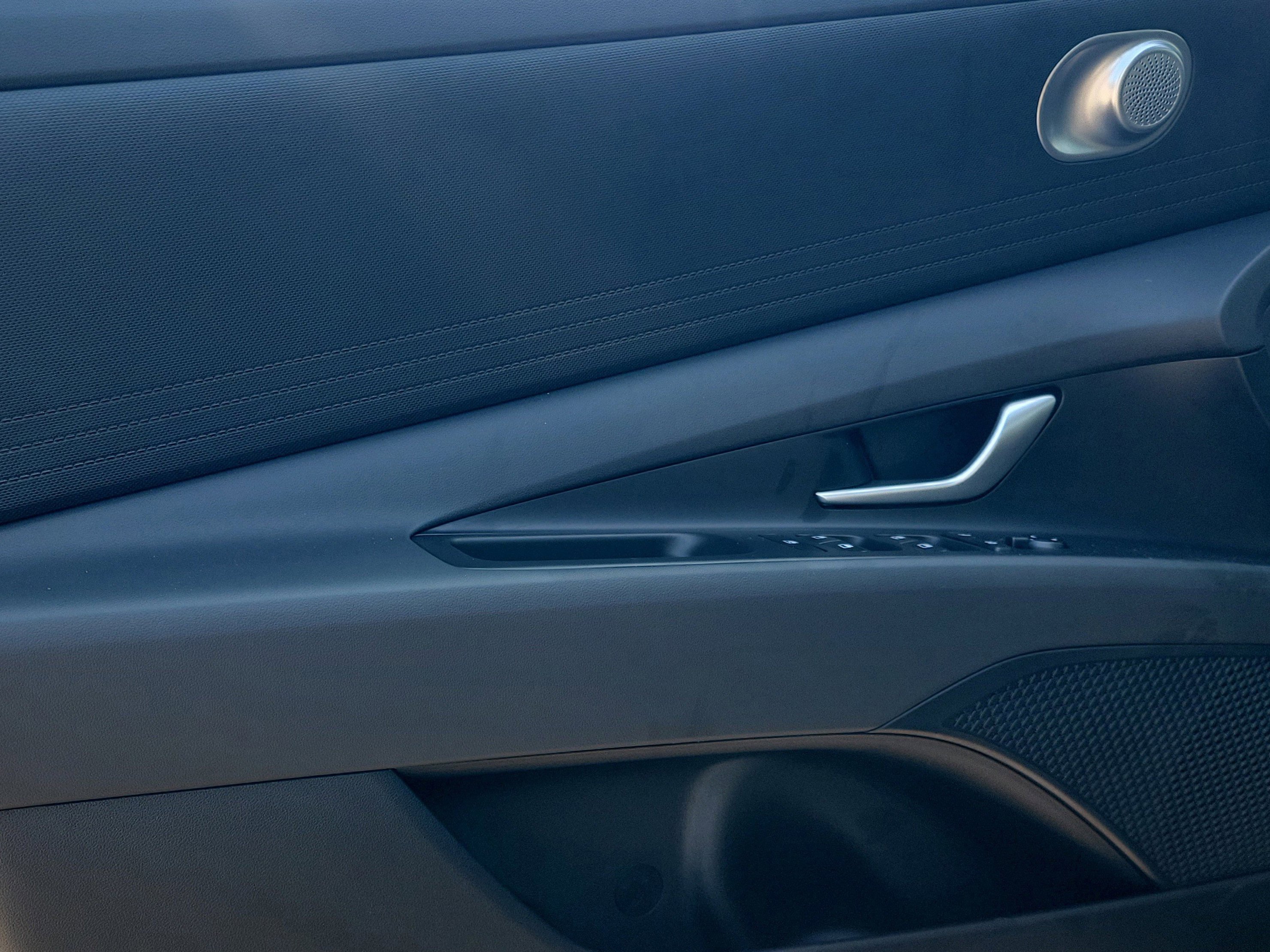 New 2026 Hyundai Elantra SE FWD image 17