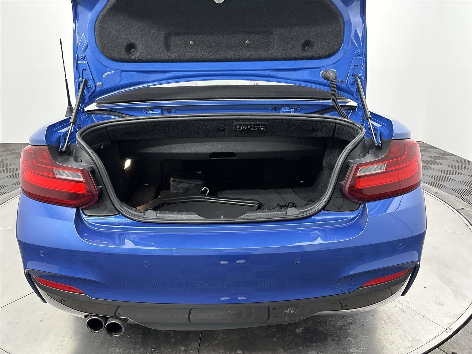Used 2017 BMW 230i xDrive Convertible AWD/4WD image 21