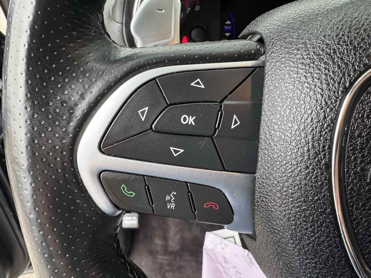 Used 2015 Jeep Grand Cherokee SRT w/ Luxury Group II AWD/4WD image 16