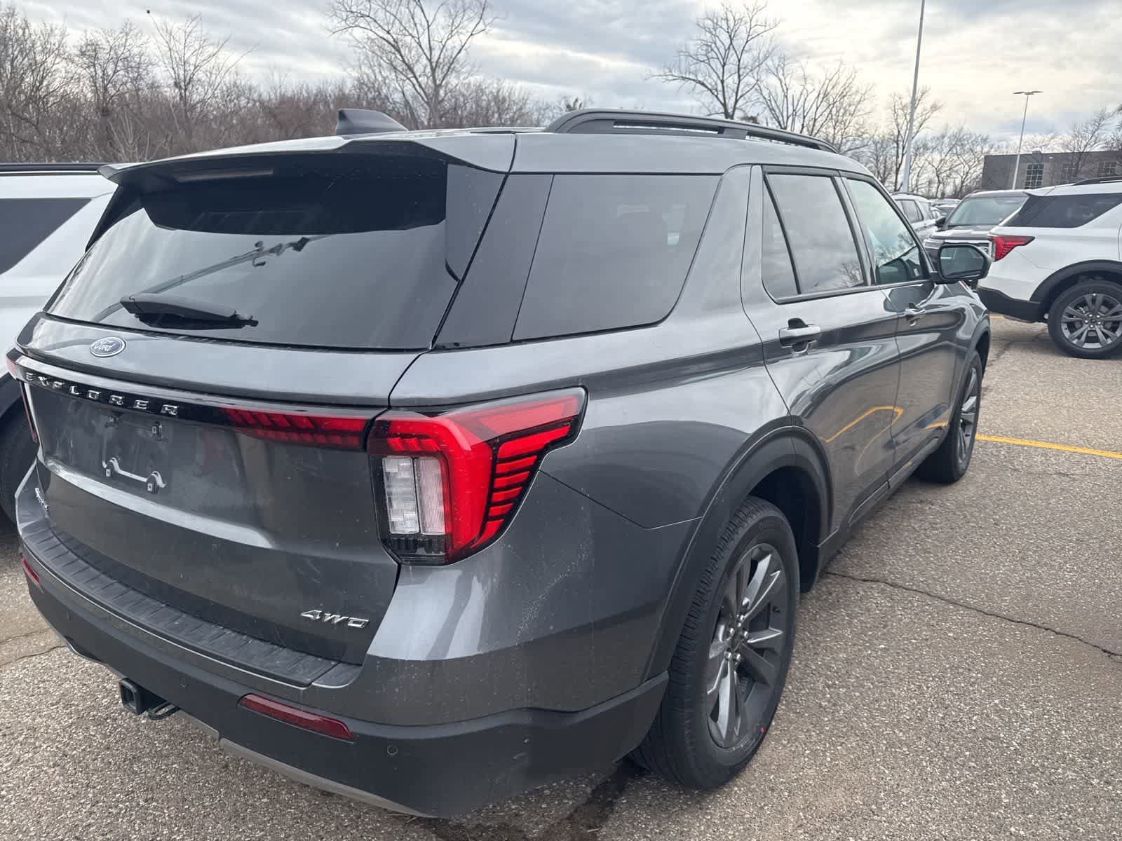 New 2026 Ford Explorer Active w/ Active Comfort Package image 24