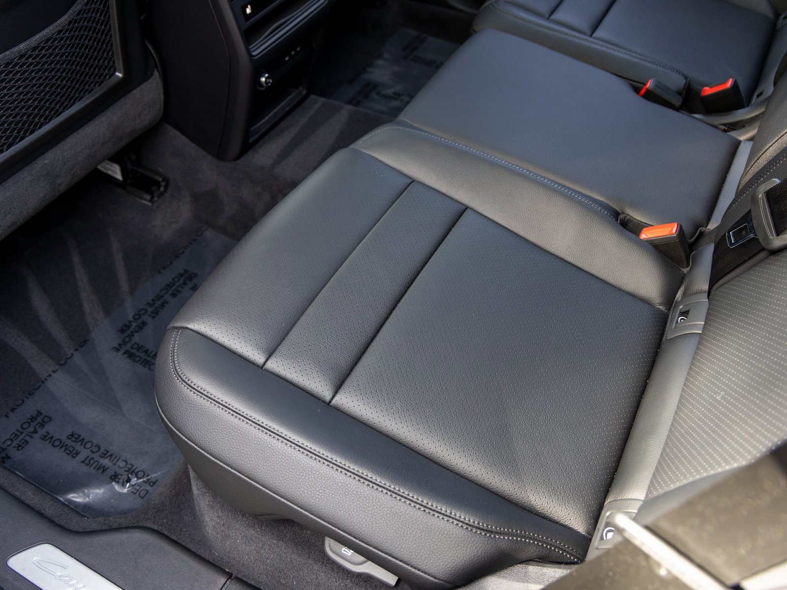 Certified 2025 Porsche Cayenne image 41