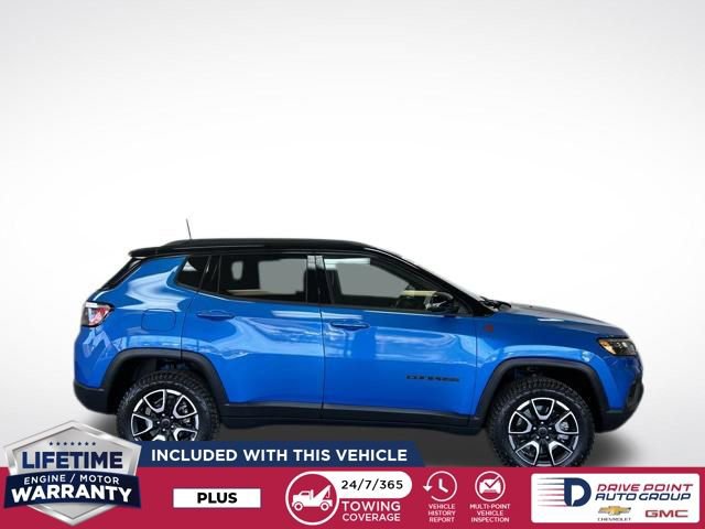 Used 2025 Jeep Compass Trailhawk video 2