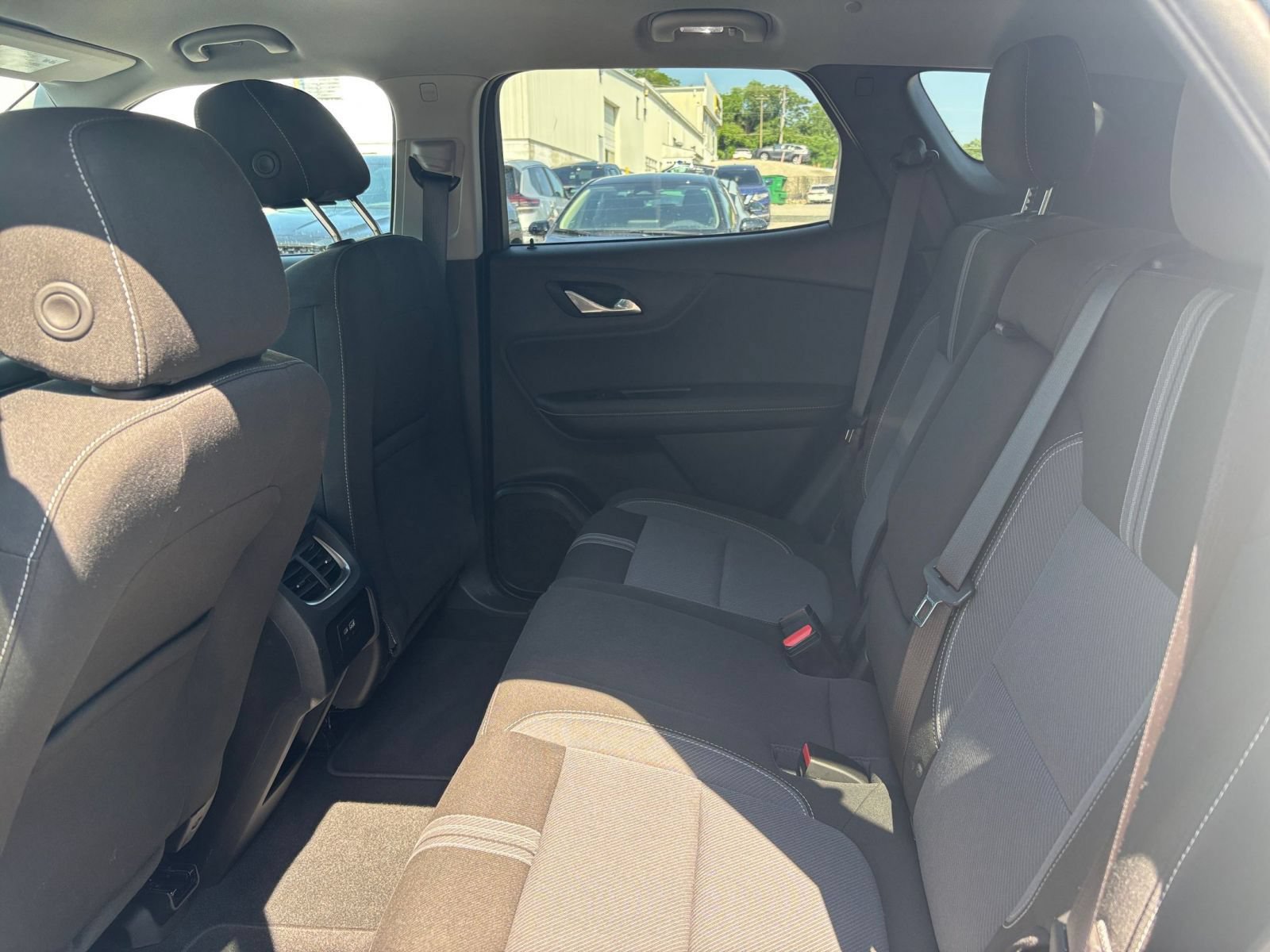 Used 2025 Chevrolet Blazer LT FWD image 21