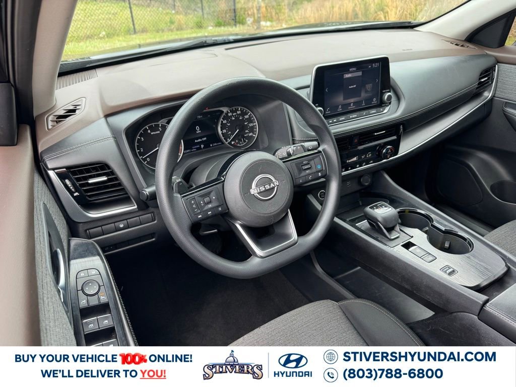 Used 2023 Nissan Rogue SV image 18