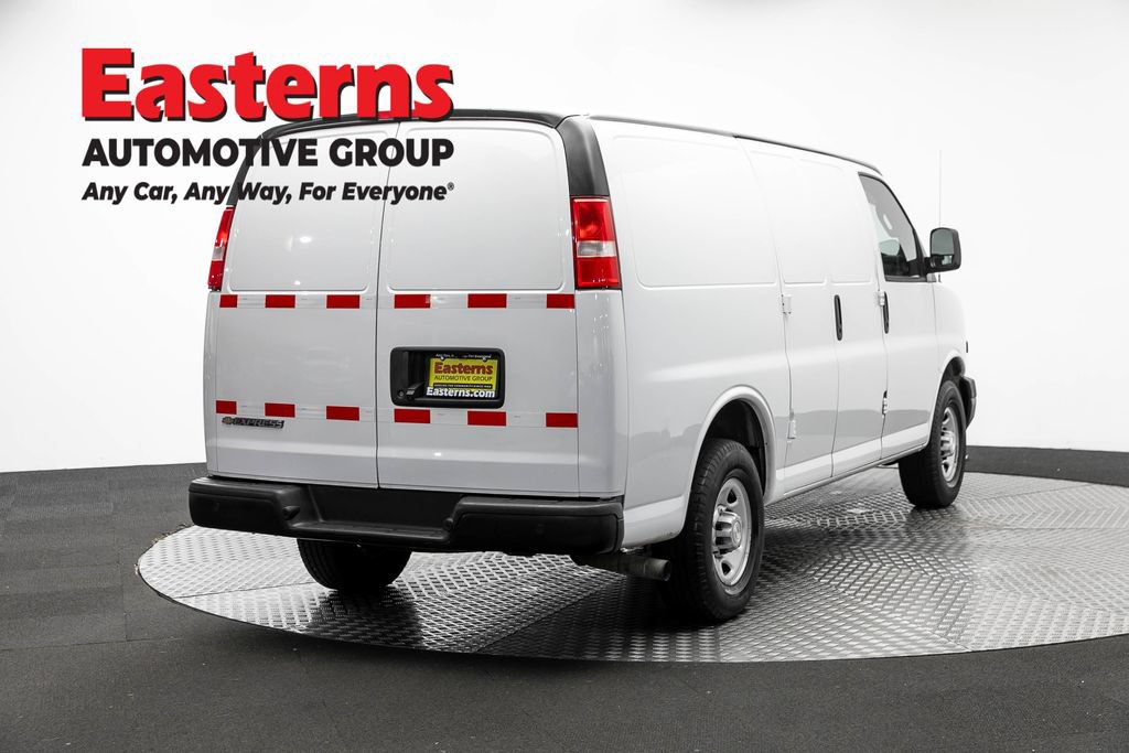 Used 2021 Chevrolet Express 2500 RWD image 5