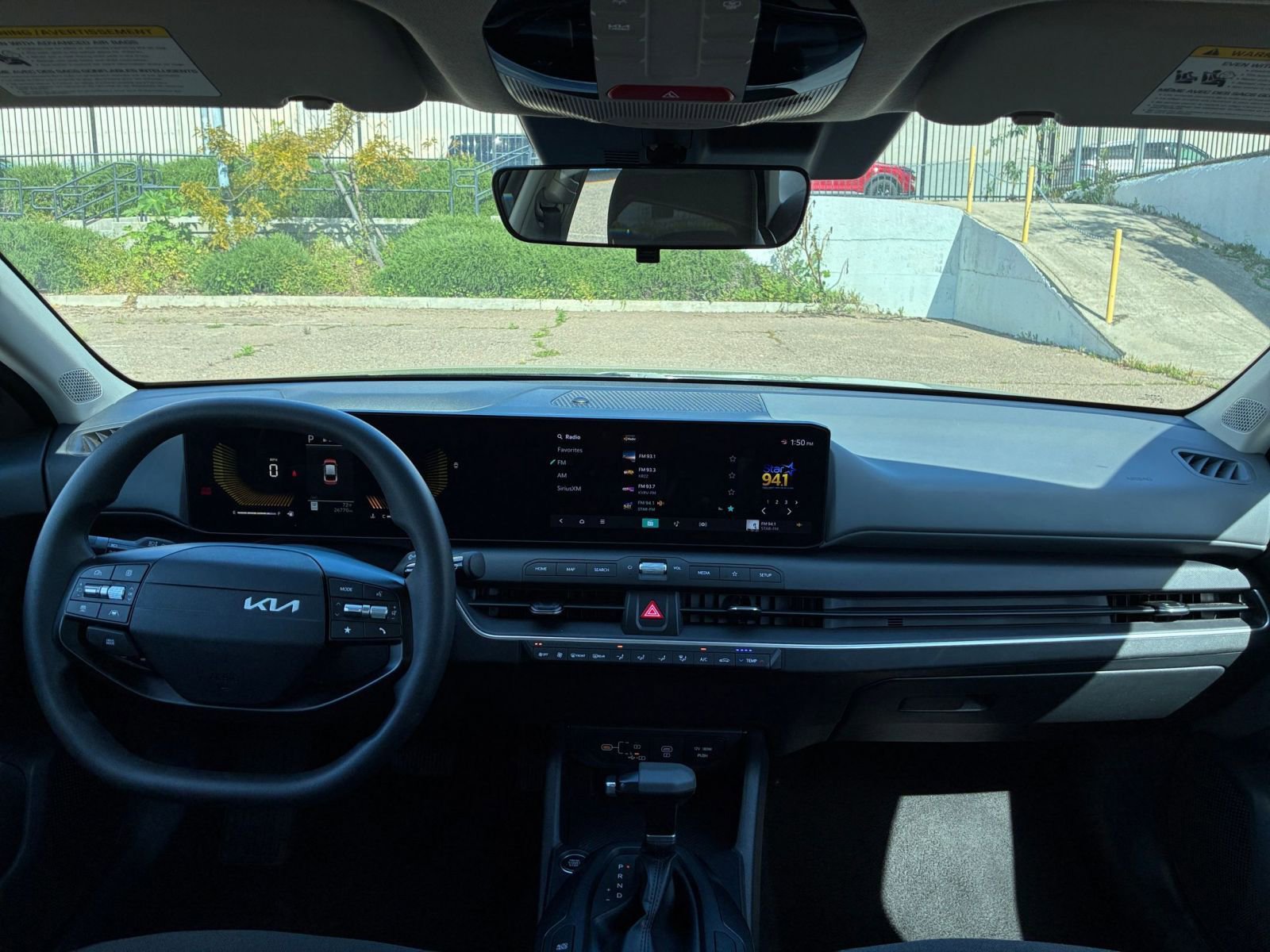 Used 2025 Kia K4 LXS image 32