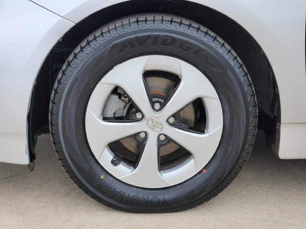 Used 2013 Toyota Prius Three FWD image 10