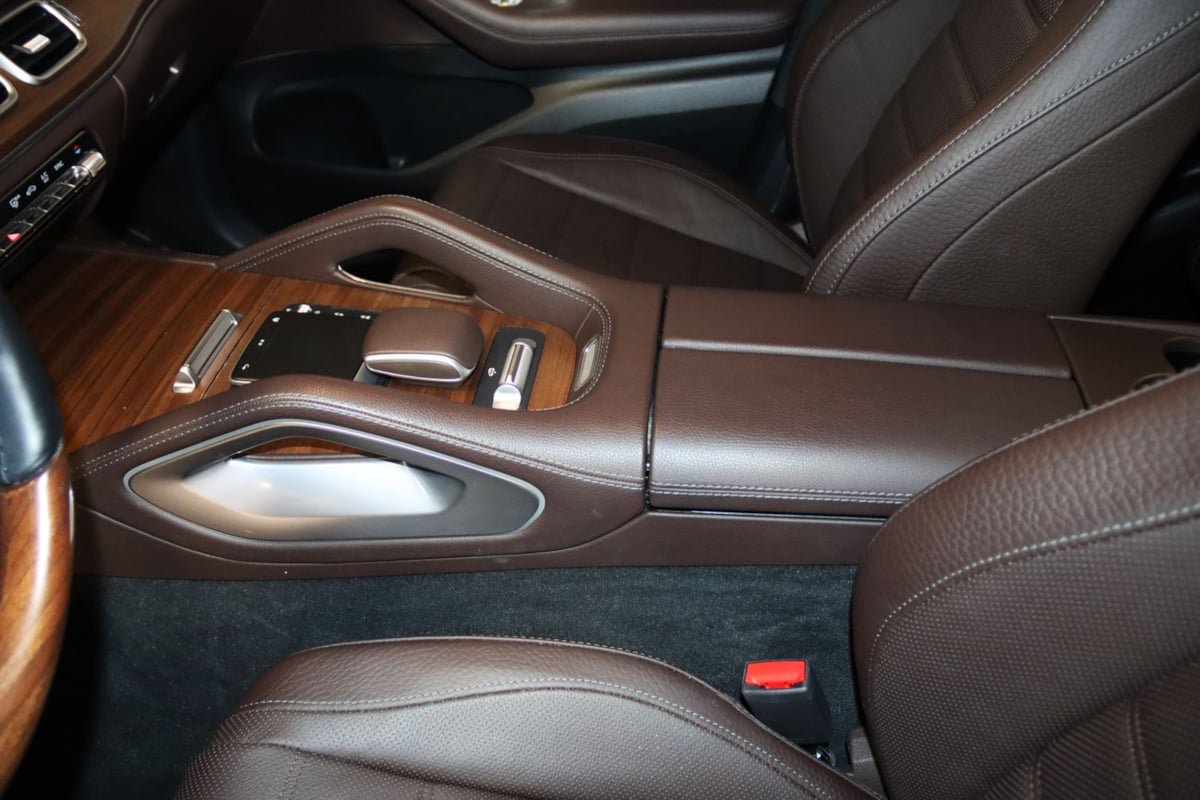 Used 2023 Mercedes-Benz GLS 450 4MATIC image 40